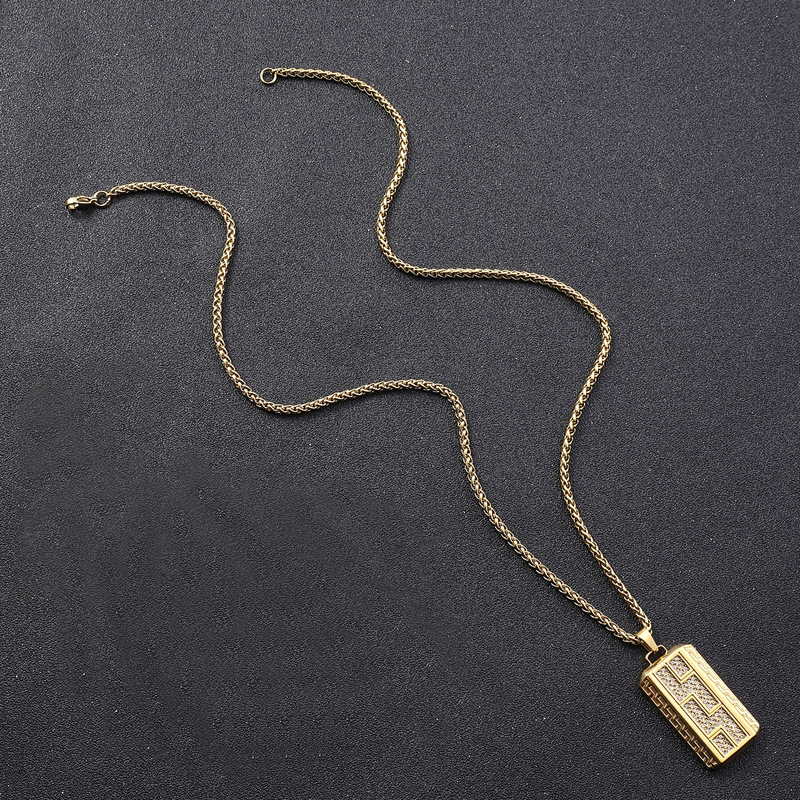 Transfronterizo caliente suministro de acero inoxidable personalidad Luz de lujo joyería de lujo Diamante de oro titanio colgante de acero collar fabricante