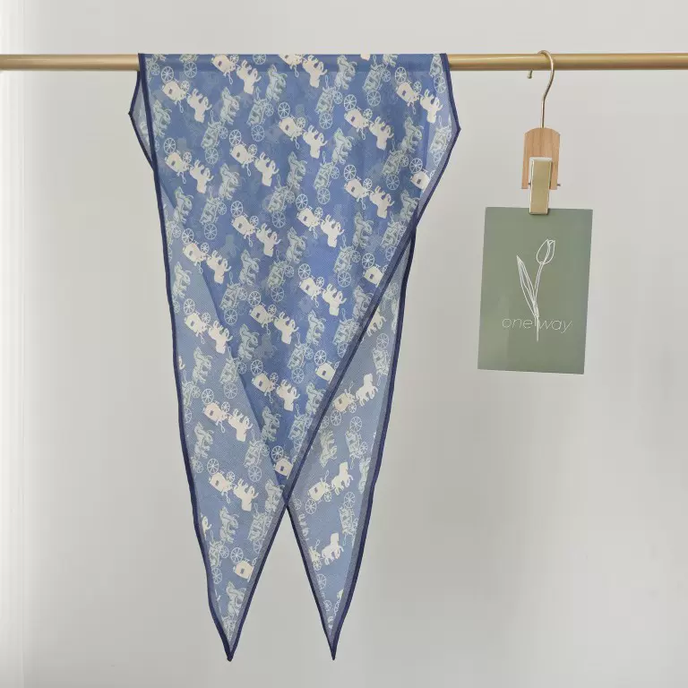 蓝色复古马车丝巾女2025春夏新款高级感仿真丝菱形巾系脖时尚百搭