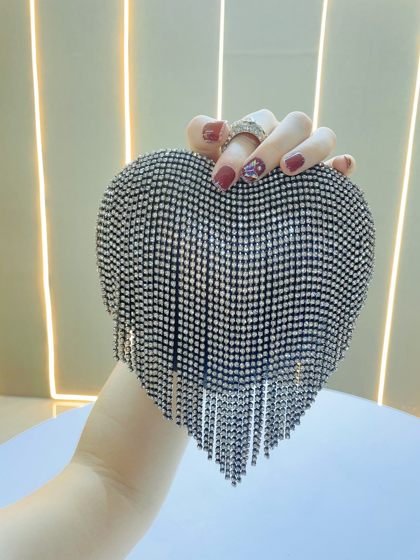 Nouvelles fêtes d'anniversaire à pompon en strass, sac à main parsemé de diamants pour les mondains, sac de banquet croisé en diagonale_voghion.com