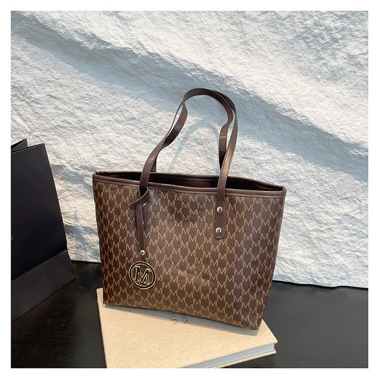 One-Shoulder Summer Shoulder Bag, Capacious Tote, High-Quality Style, 4 Colors