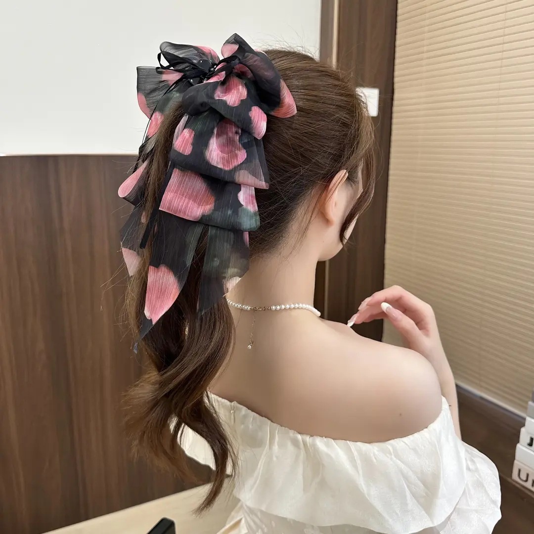 Satín de alta sensación, arco negro grande, clip de tiburón, toque de cabeza, clip de nube, clip de agarre, clip de cabello, tarjeta de cabello de mujer