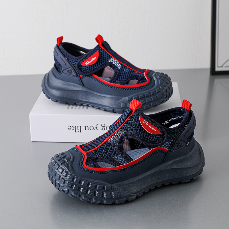 Hombres y niñas sandalias deportivas de verano 2025 nuevos zapatos de playa de malla transpirables zapatos casuales huecos para niños image 4