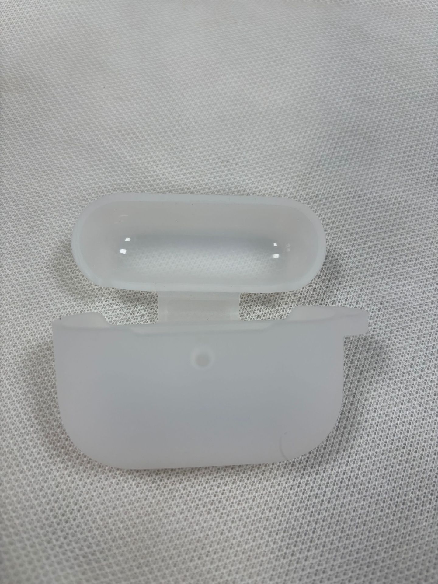 Чехол для наушников Apple AirPods Pro 3 силиконовый однотонный