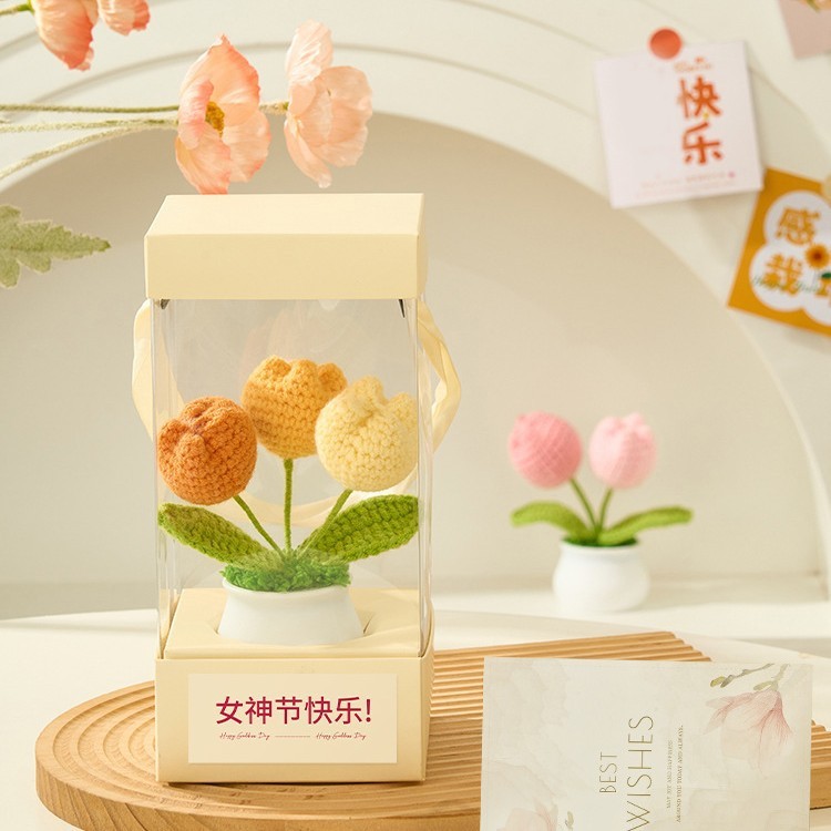 完成品のヒマワリはバラの花を編んで鉢植えの教師のバレンタインデーの誕生日の贈り物を編みます。|undefined