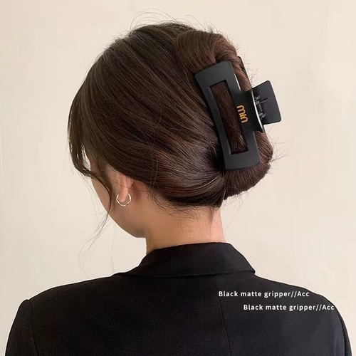 Black high-end frosted hairpin with letters on the back of the head, female summer large hairpin shark clip headwear