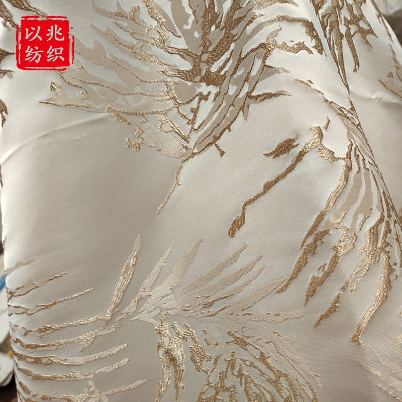 【流金岁月】浮雕枫叶烫金礼服提花布料素雅包包重工马甲色织面料