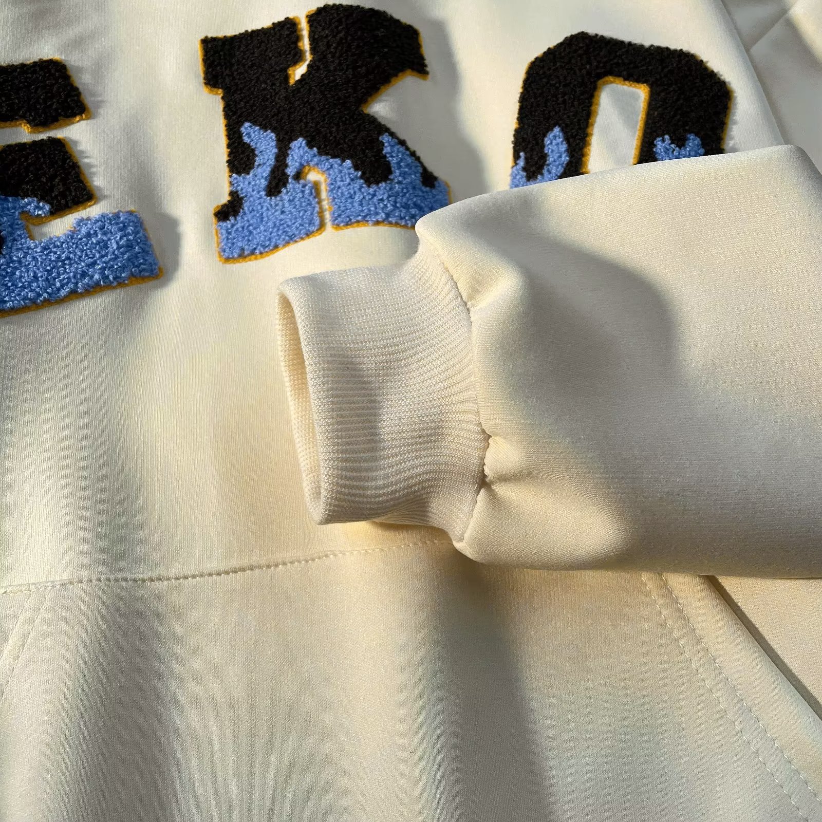 Hooded Sweater Camel
