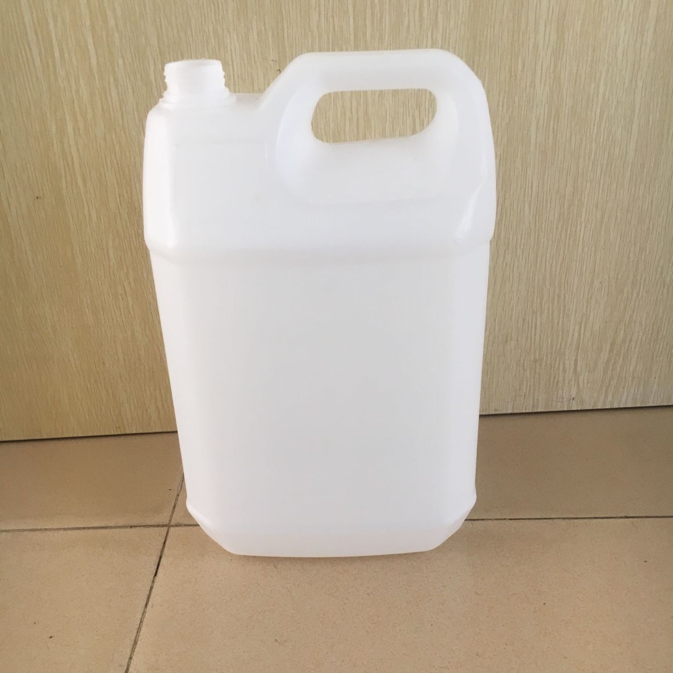 河南现货5L升白色半透明塑料桶 PE原料原样品壶工业食品包装扁桶