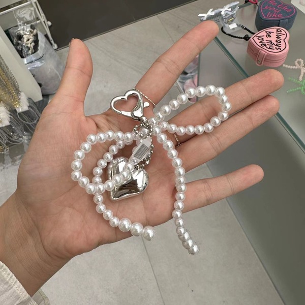 Brand pendant pearl with bow