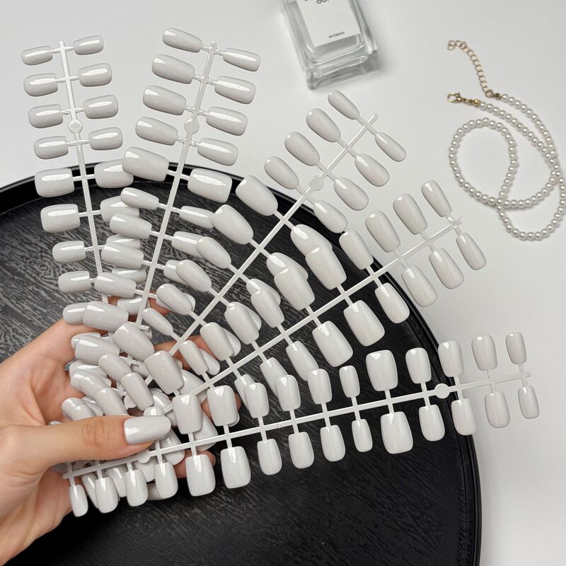 Milky White Nail Tips with Soft Base Color, Solid Color Wearable Nail Strips, Pre-Made Nails, High-Quality Light Luxury Nail Art, Popular Style Milky White Nail Tips with Soft Base Color, Solid Color Wearable Nail Strips, Pre-Made Nails, High-Quality Light Luxury Nail Art, Popular Style