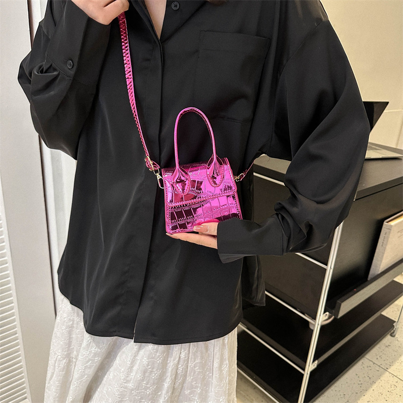 187g Weight Sewing Thread Fashion Element Magnetic Buckle Closure Type Single Shoulder Strap Strap Type Shoulder Bag Bags Type Casual Occasion Pu Leather Material Solid Color Pattern All Seasons Season Women's Gender Streetwear Style Square Shape Small Size Women's Small Pu Leather Solid Color Streetwear Sewing Thread Square Magnetic Buckle Shoulder Bag 29