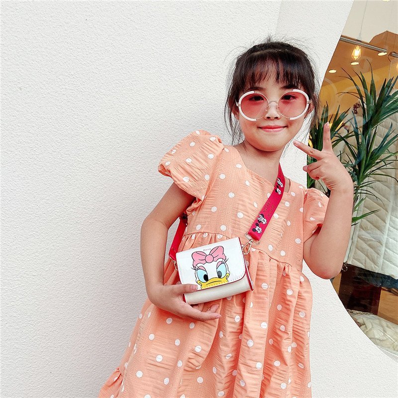 Bolsa de mensajero para niñas 2023 nueva moda pequeña bolsa de moda para niños pequeña bolsa de estilo occidental para niños y niñas mini cambio pequeña bolsa cuadrada