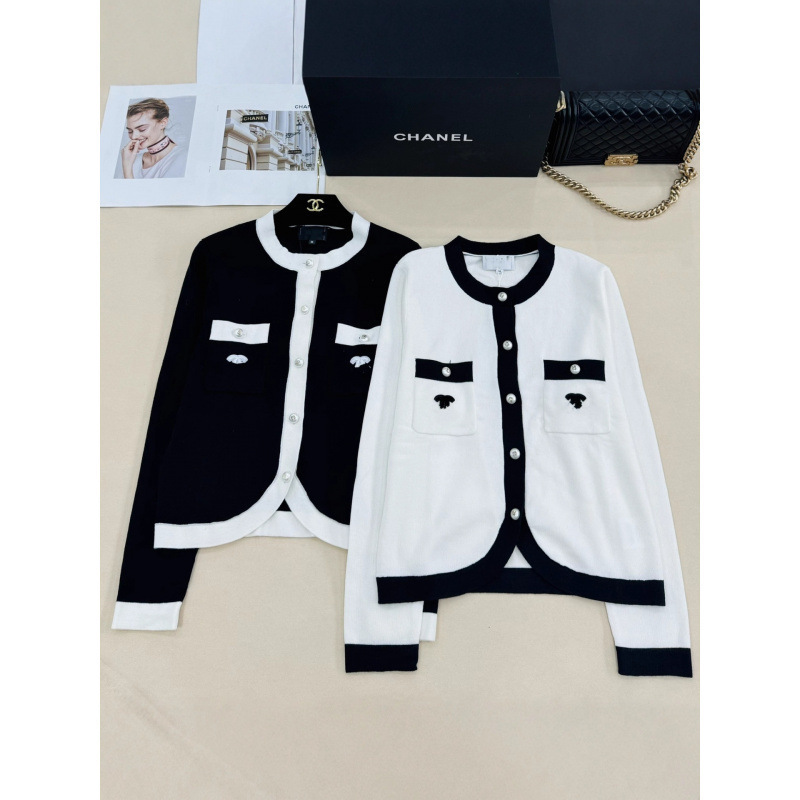 High Version Ch Brand 25 New Knitted Round Neck Cardigan Long Sleeve Double C Logo Showcasing Brand Style Pocket Embellishment