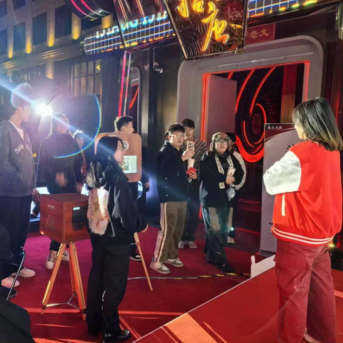 그레이팅 카메라 3D 플립 페인팅 인터랙티브 사진 그래미 기계 팔 슬로우 모션 촬영 라이트 페인팅 사인 인