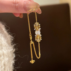 小紅の本の同じタイプの雪鶯のハトの卵のブレスレットの女性の古法重工の鶯の尾の花のいっぱいのドリルの爆発の手は代行を飾ります。
