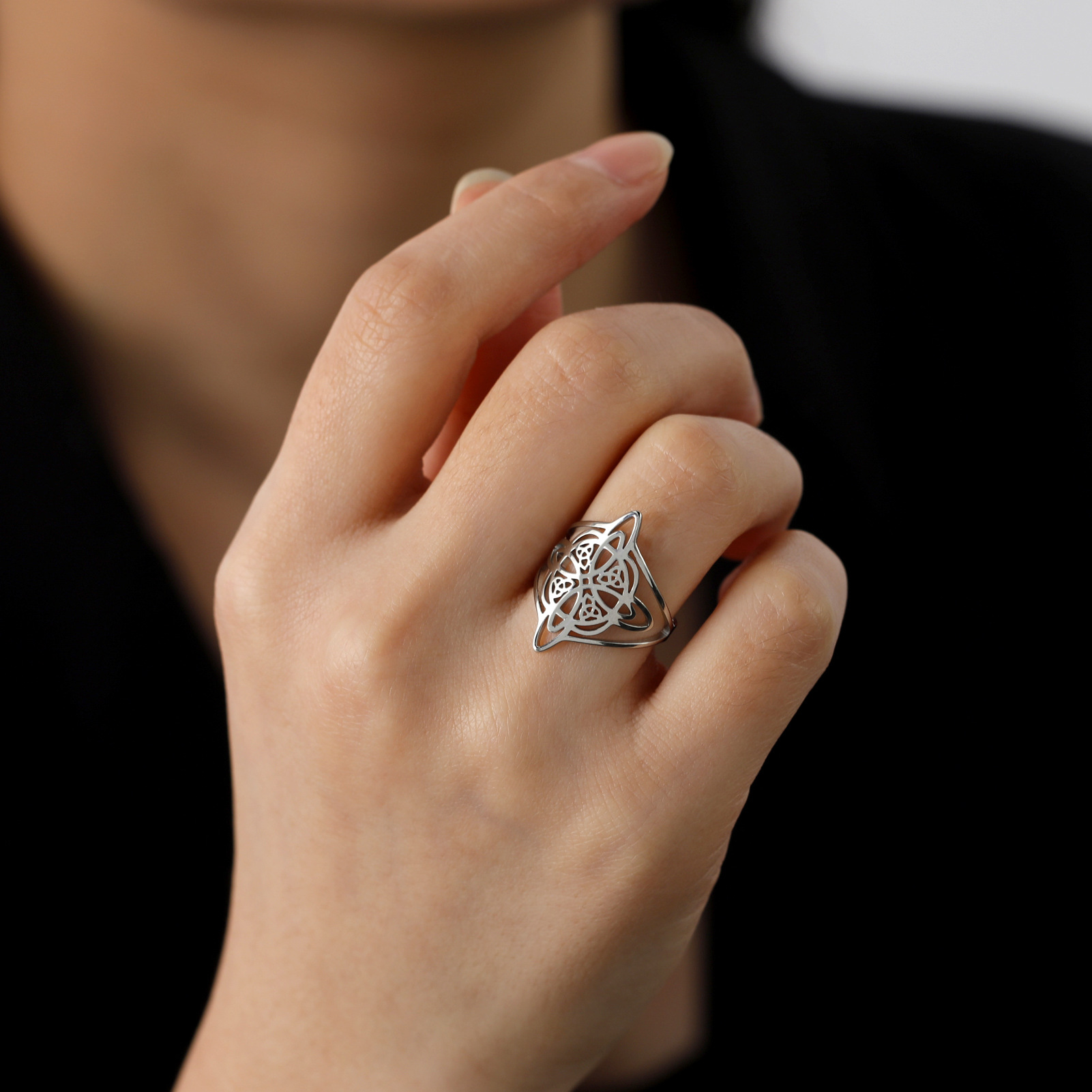 1 Piece Quantity Hip-Hop Retro Witches Knot Solid Color 304 Stainless Steel Plating Women's Rings