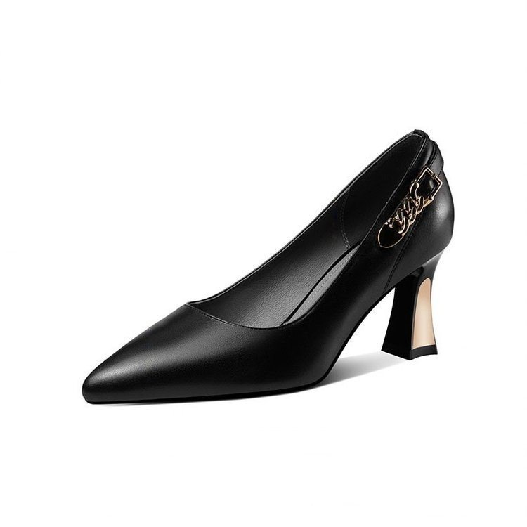 Zapatos de cuero de tacón grueso poco profundo, primavera 2025, nuevos zapatos de mujer profesionales versátiles de punta puntiaguda, de cuero suave, color negro.