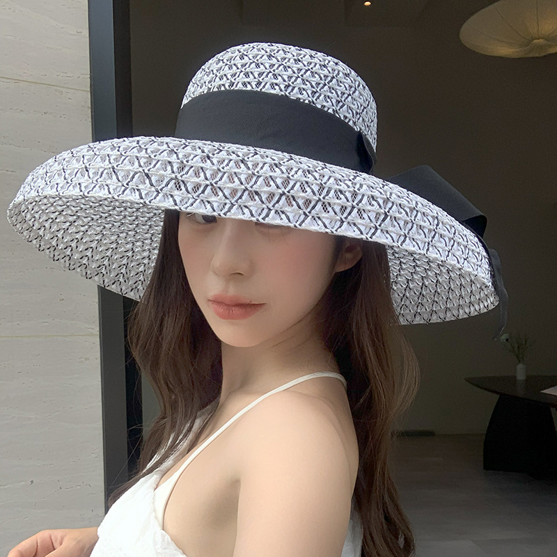 French Hepburn Style Black and White Mixed Color Cut Out Straw Hat for Women Summer Vacation Travel Sun Protection Hat British Style Sun Hat French Hepburn Style Black and White Mixed Color Cut Out Straw Hat for Women Summer Vacation Travel Sun Protection Hat British Style Sun Hat