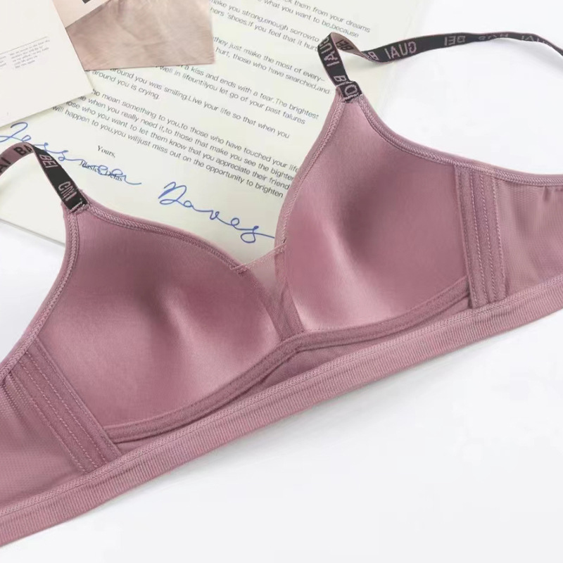 Ropa interior de mujer nueva reunión sin anillo de acero sujetador molde de taza soporte ventilado simple ajustable sujetador de mujer sin marcas