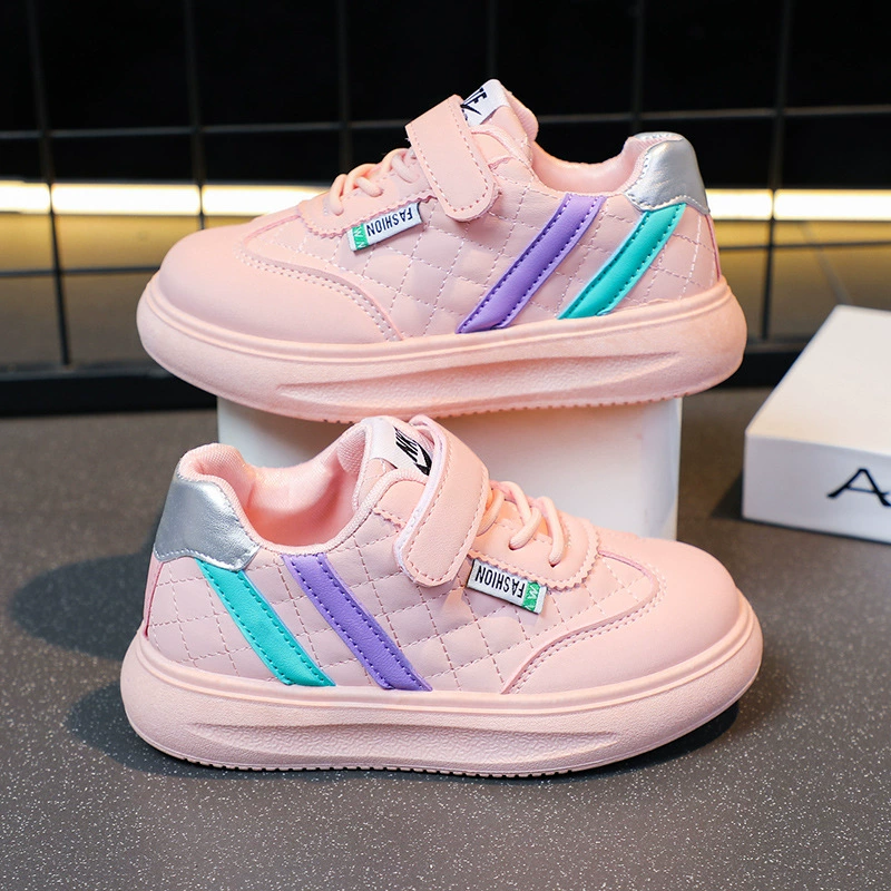 Спортивные белые туфли для девочек 2024 Весна и осень новые универсальные для мальчиков на толстой мягкой подошве Популярные высококачественные спортивные туфли для досок