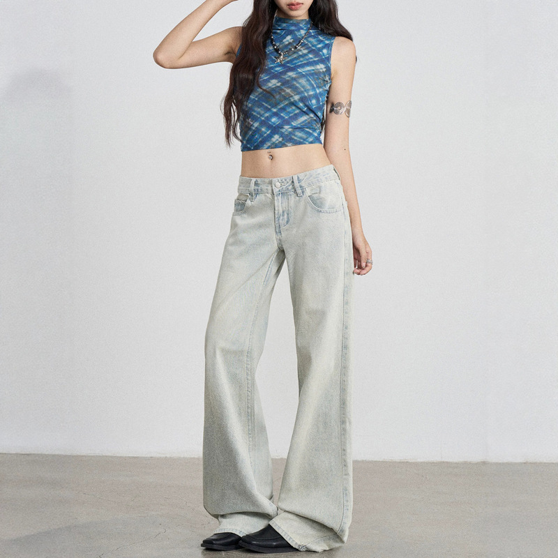 American-style light-colored autumn low-waist straight-leg jeans for women, wide-leg, 2026 new model, loose and slimming straight-leg pants for women