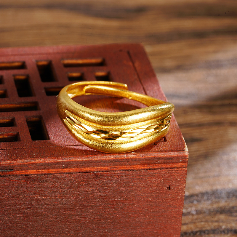 Anillo de oro de oro de oro de oro de Vietnam retorcido esmerilado flor de trigo de la mujer retro fábrica suministro directo de joyerías Yiwu