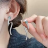 Серебристый, серебряный штифт
