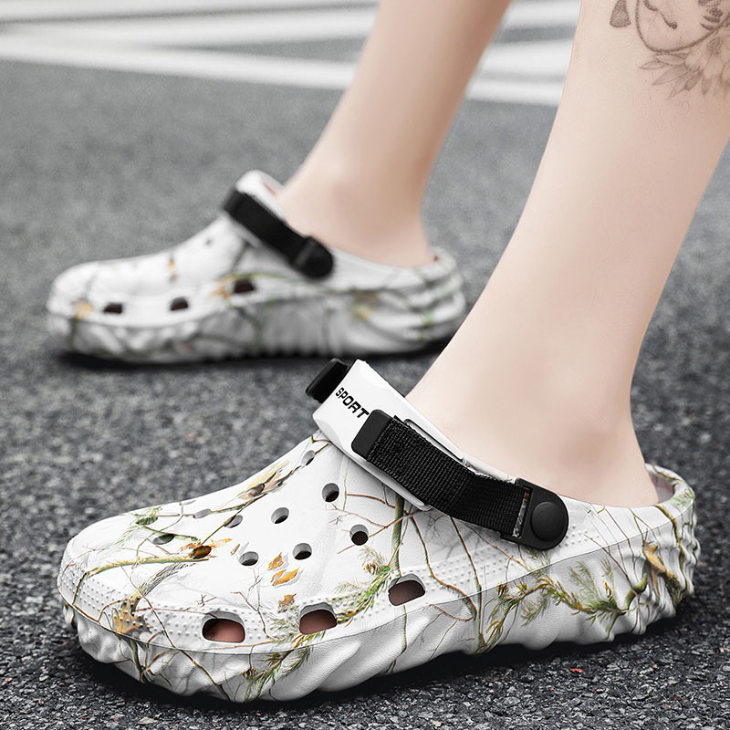 2024 zapatos de fondo grueso para hombres de verano nuevos zapatos de playa para usar sandalias zapatillas de bolsillo
