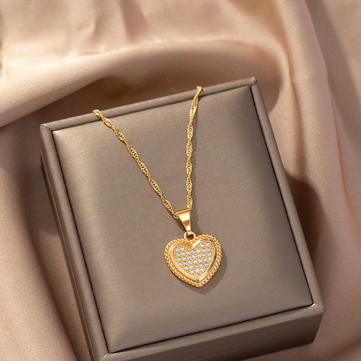 Colgante de amor (con cadena)