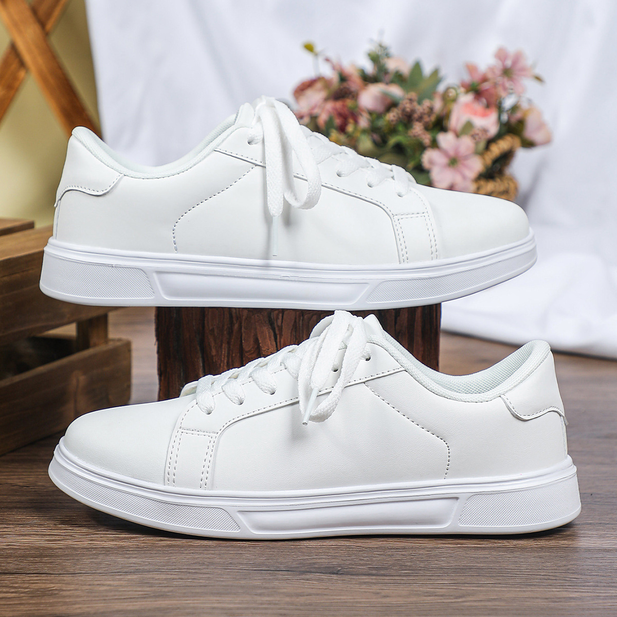 Jinjiang zapatos coreanos de moda skateboard de suela gruesa pareja zapatos deportivos casuales con suela suave zapatos blancos cómodos para mujeres