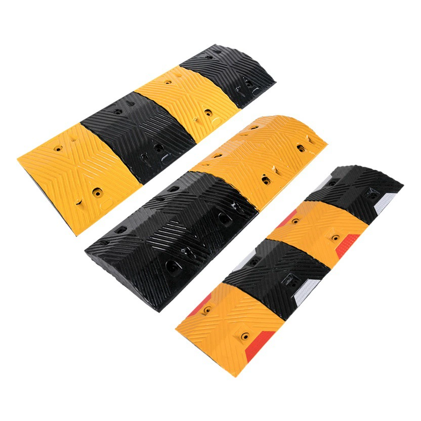 Резиновый редуктор скорости Дорожный транспорт Линия ограничения скорости Чугун Дом Дверной проем Тротуар Шоссе Дорожный буфер Редуктор скорости