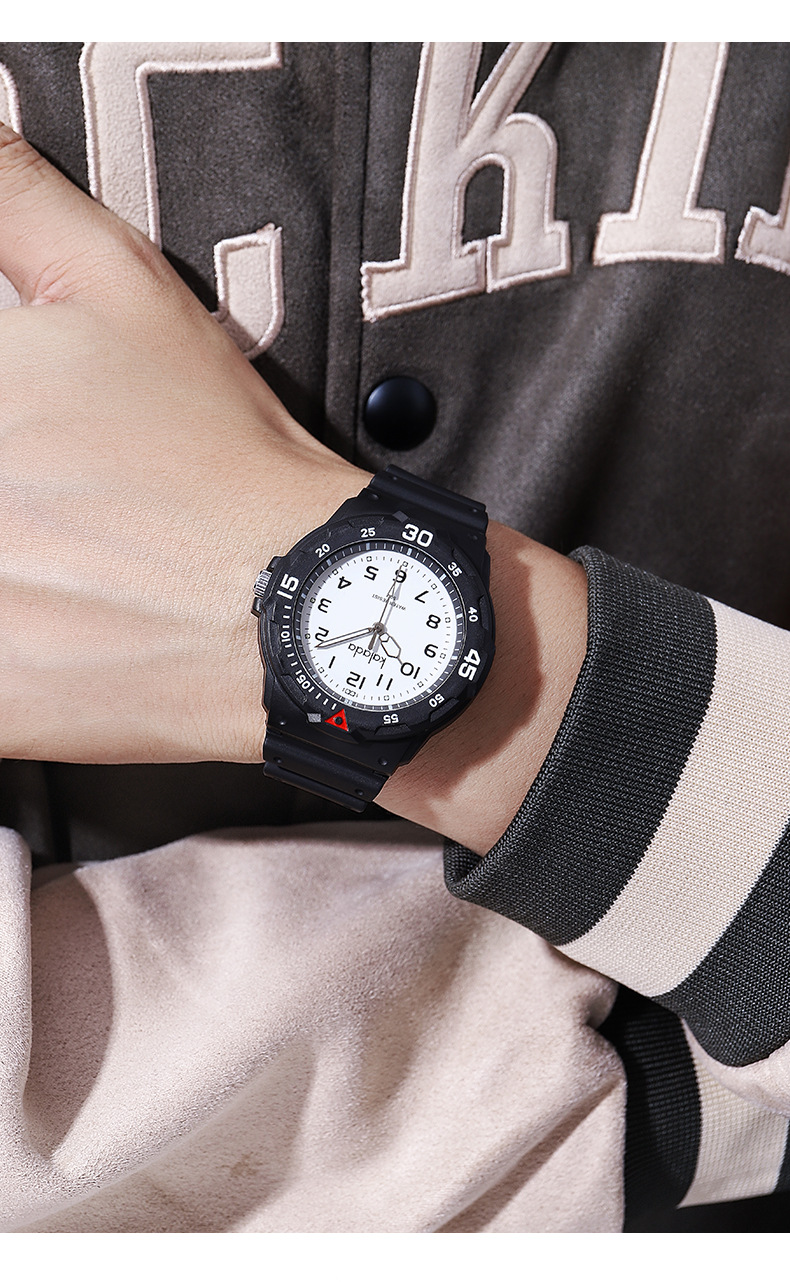 Barnklocka Självlysande klocka Modetrend utomhus fritid enkel enkel personlighet liten fräsch liten nybörjare studenter ins vindklocka_voghion.com