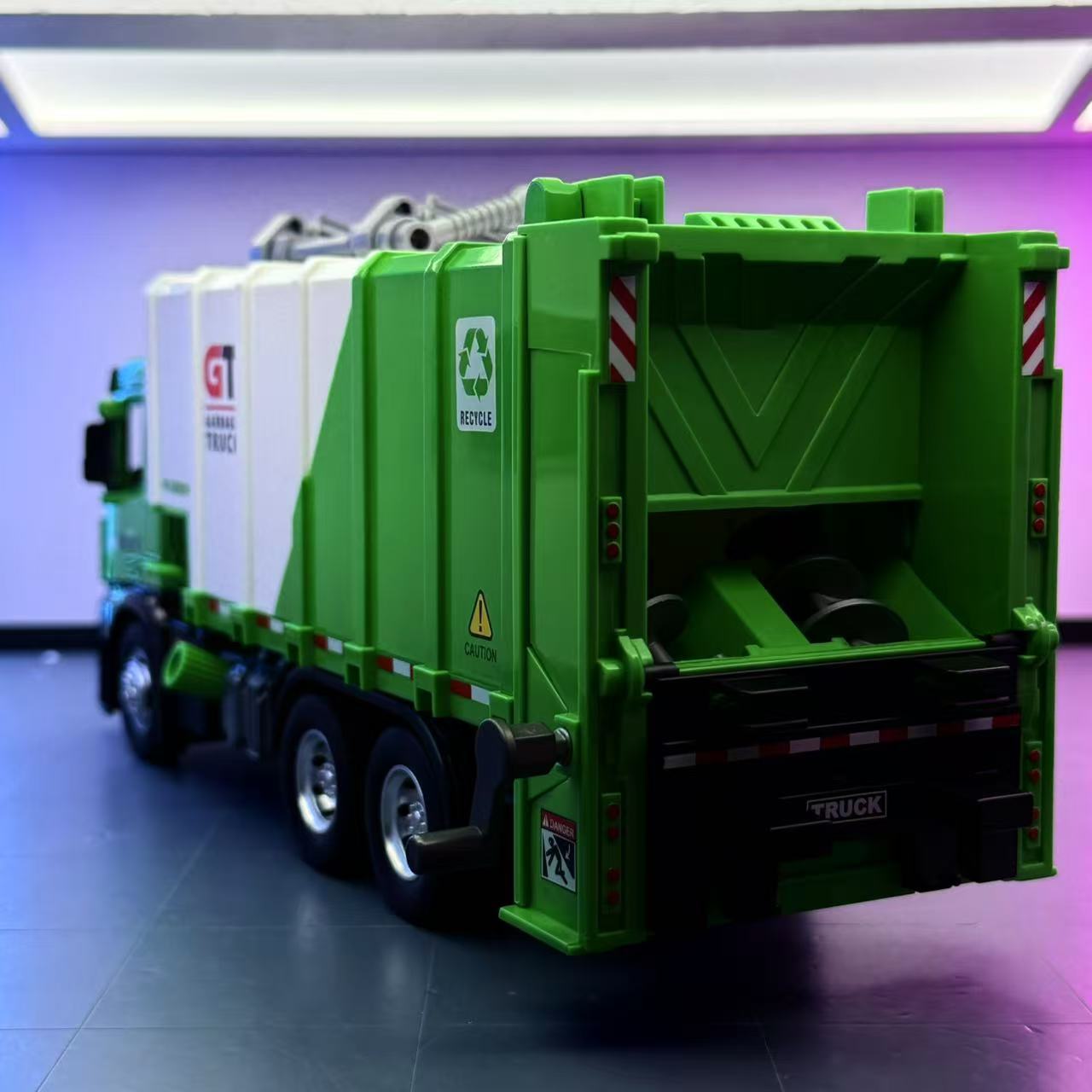 Jiadu Car Model 1:24 Comprimido Bombeo de basura Vehículo de ingeniería Modelo de aleación Adornos Sonido y luz inercia Juguetes para niños