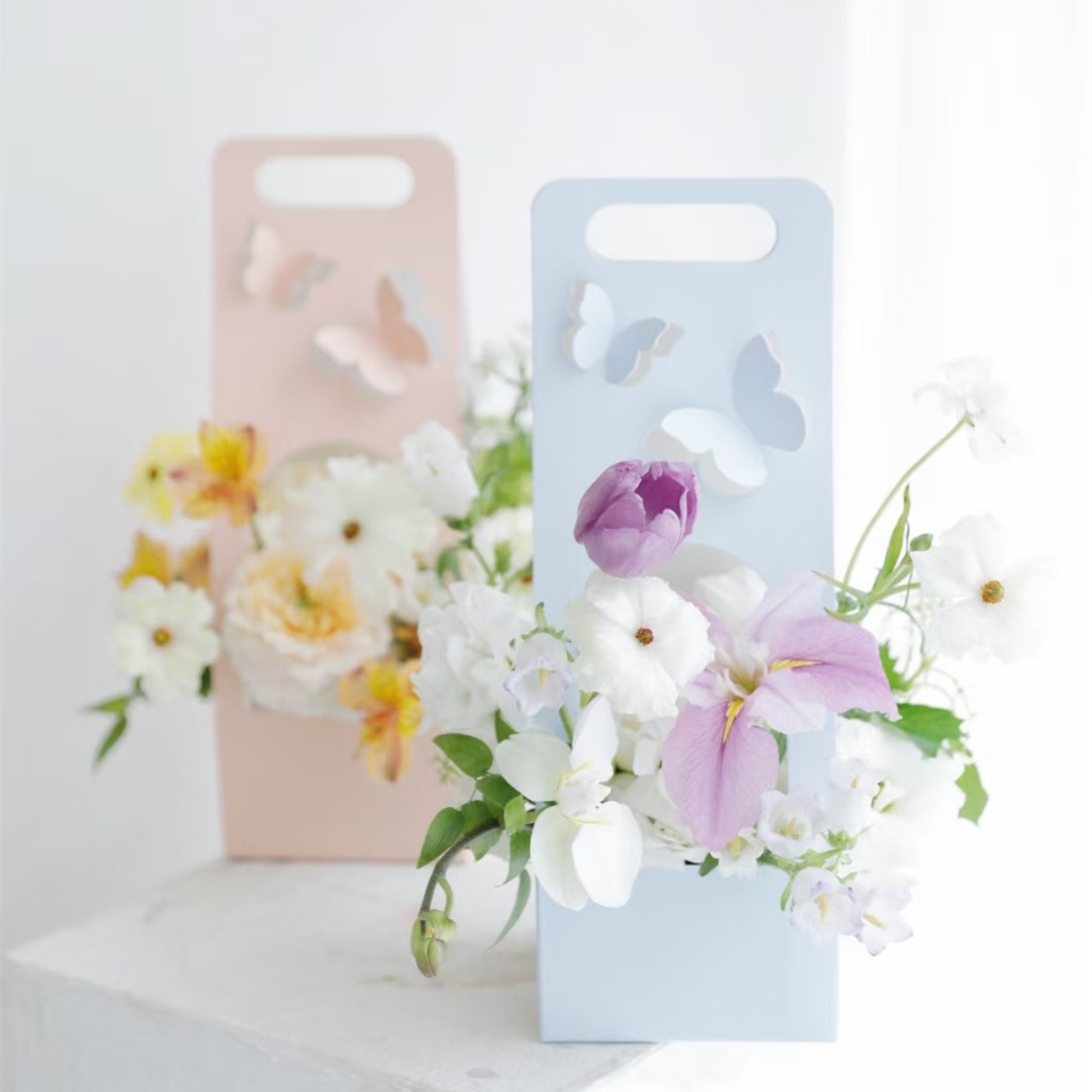Bolso de la flor del Día de San Valentín DIY arreglo floral bolsa canasta de flores portátil caja de flores de mariposa de papel fresco floral caja de flores portátil