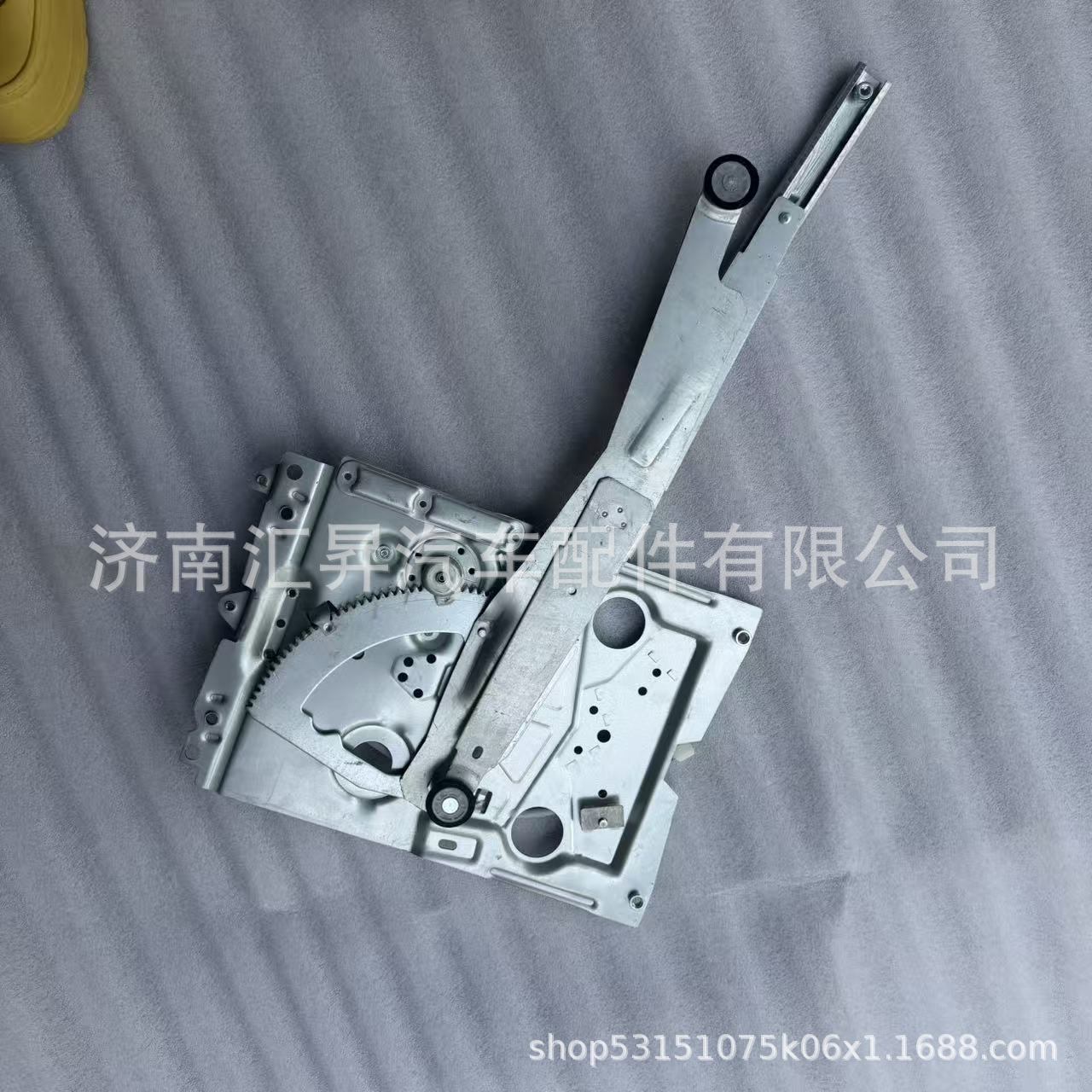 WG1664330003 Left window regulator (electric)
