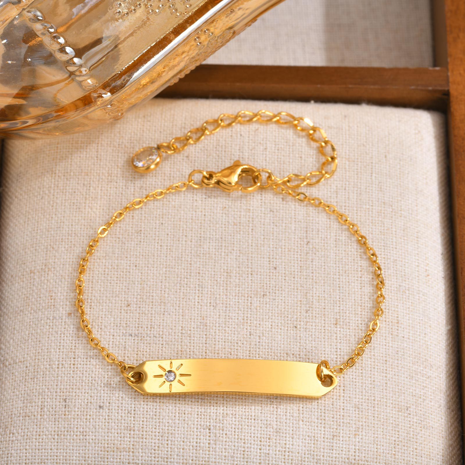 Huan Mu Jewelry Women's Fashion Curved Brand Bracelet Ins Style Stainless Steel Gold Jewelry Engravable diy Name