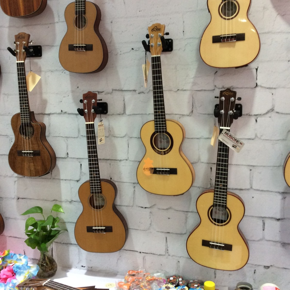 Guitarra gancho de la guitarra erhu ukulele de la pared de la percha de alambre accesorios de instrumentos musicales gancho al por mayor