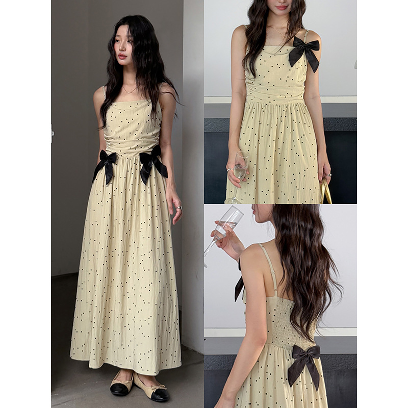 【巴塞尔午后】歌铭可拆卸蝴蝶结波点吊带连衣裙女夏季裙子X4374F