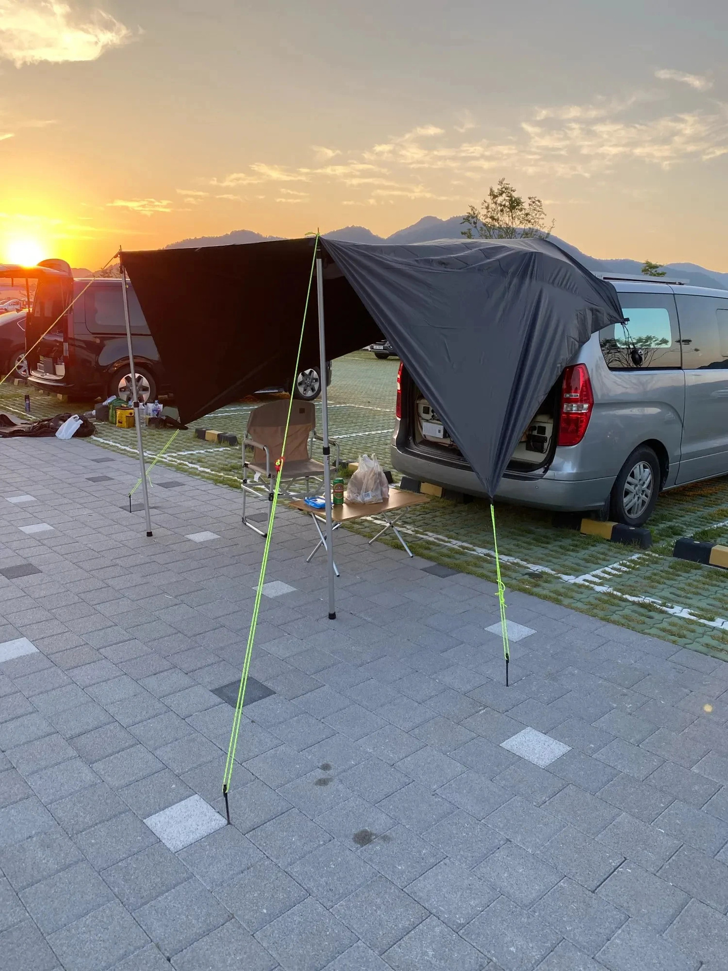 Car Side Canopy Tent Suv Black Glue Sunscreen Sunshade for Road Trips Outdoor Picnic Portable Universal Car Side Tent