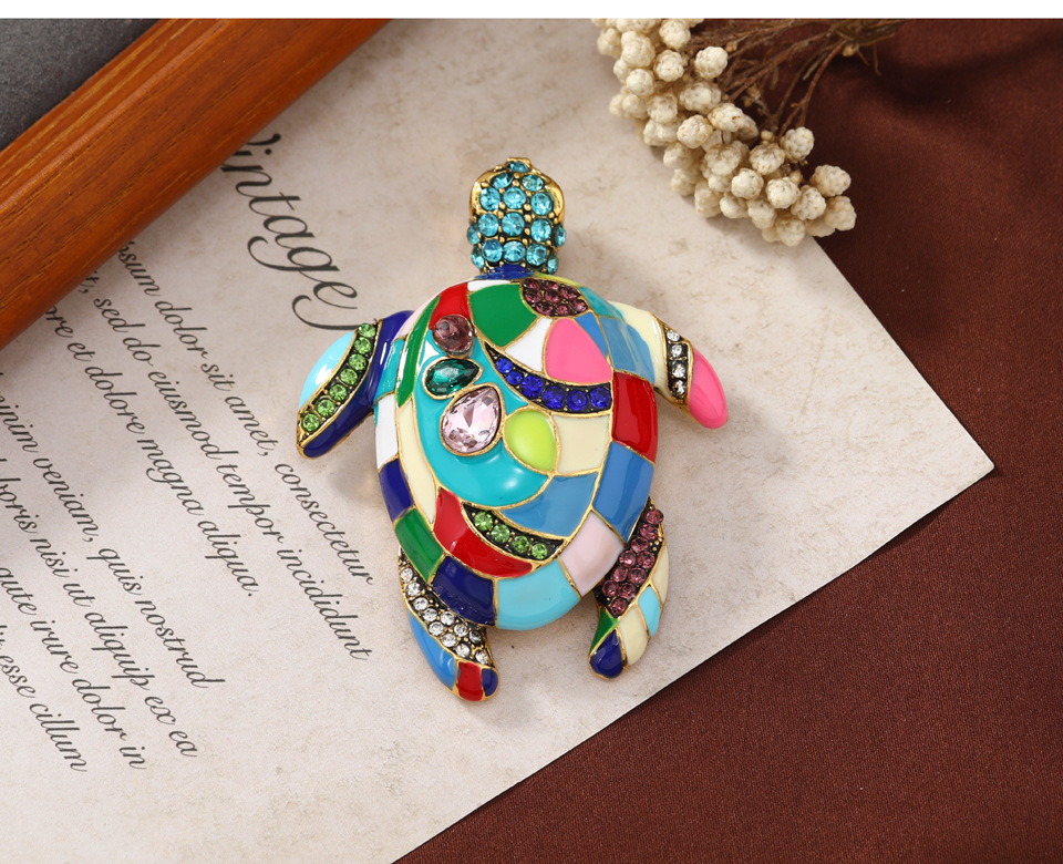 Tortoise Pattern Unisex Gender Casual Retro Pin Tortoise Alloy Enamel Inlay Rhinestones Unisex Brooches