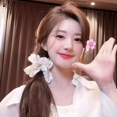 Black large intestine hair tie in the style of Zhao Lusi, side-tied hair accessory, 2024 new hair accessory, high-end hair accessory