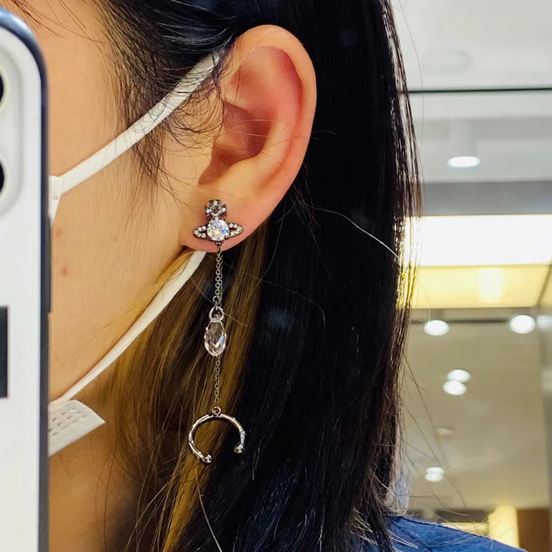 HENRIETTE马蹄扣水滴耳环-黑800-6.jpg?x-oss-process=image/format,png