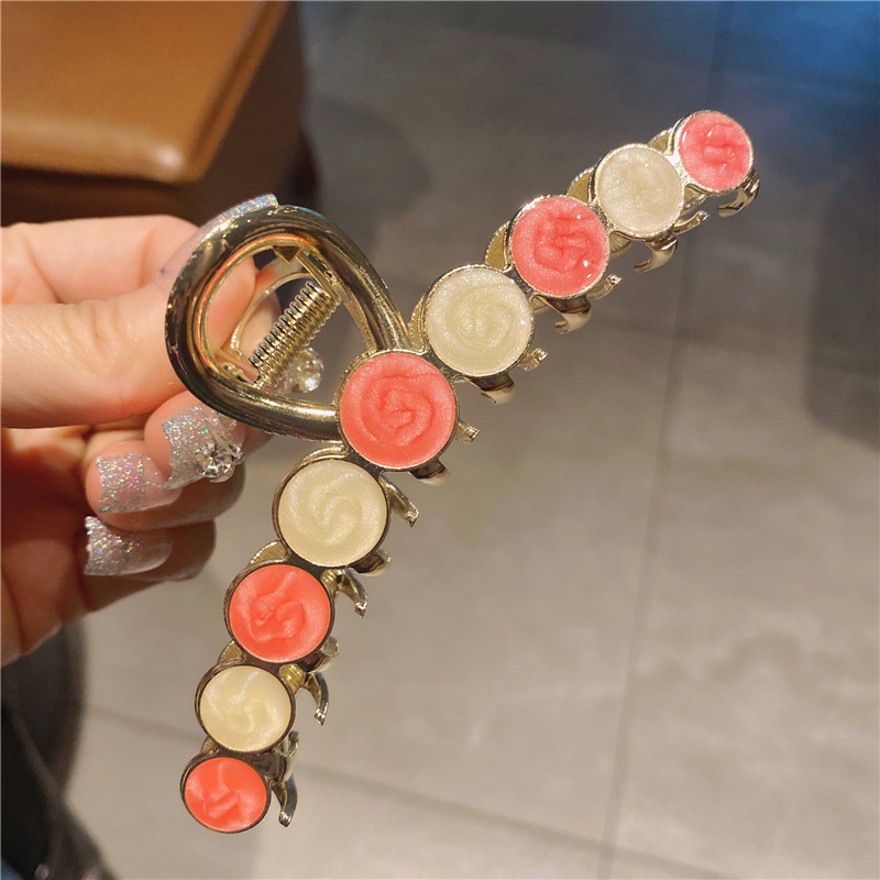 Internet celebridad clip de metal grande clip de tiburón japonés y coreano elegante temperamento espalda Cabeza pelo agarre de alto grado horquilla tocado