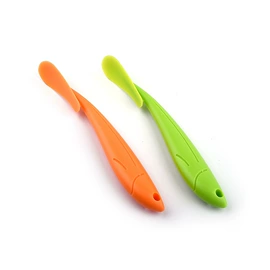 玻璃清洁器;衣钩/挂钩;厨房小工具