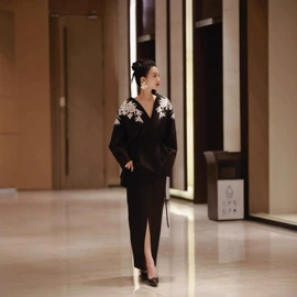 连衣裙;其他短外套;时尚休闲套装