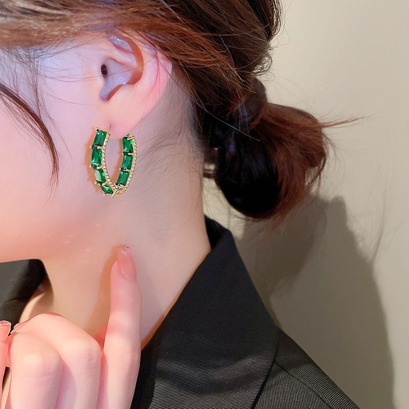 Street Occasion Copper Material Retro Geometric Copper Inlay Zircon Hoop Earrings 1 Pair