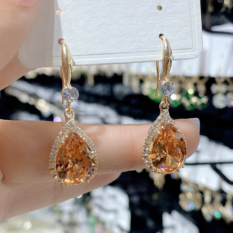 Drop Crystal Hook Champagne (Glip Gold)