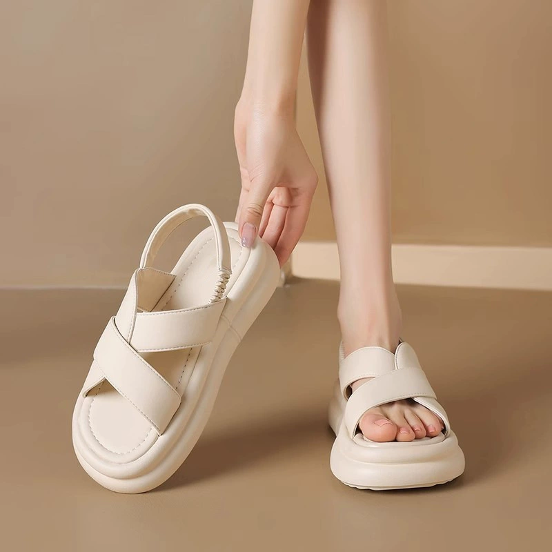 Ци Ян увеличивает сандалии женские летние 2024 новые наружные спортивные и повседневные мягкие туфли на пляже с толстой подошве тапочки женские