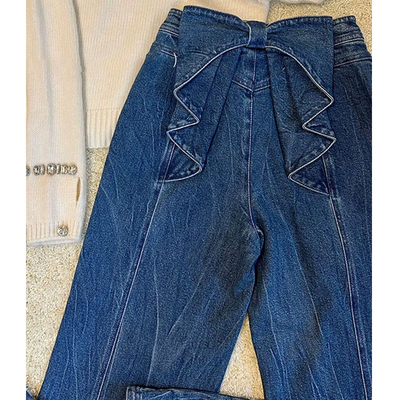 Liangyixuan 2024 early spring new French design sense back waist bow double curve modified blue Denim trousers