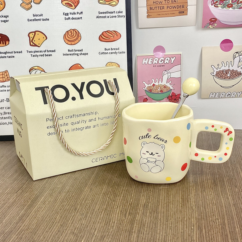 Taza de cerámica Taza de dibujos animados creativa Regalo de mano Regalo de cumpleaños lindo Taza para beber para niñas Taza de café para parejas